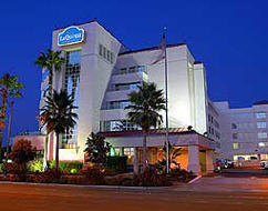 La Quinta Inn & Suites Anaheim Disneyland property photo