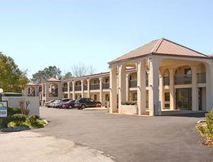 Days Inn Opelika property photo