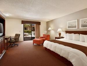 Travelodge Inn and Suites Yucca Valley/Joshua Tree Natl Park property photo