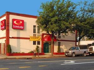 Econo Lodge South Ozone Park property photo