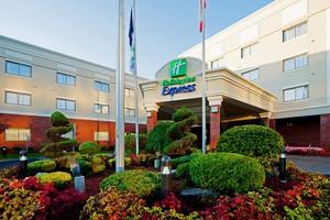 Holiday Inn Express ALBANY WESTERN AVE UNIVERSITY property photo