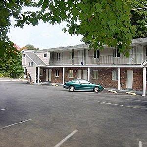 Pleasant Valley Motel property photo