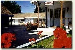 Brown's Welcome Inn Motel property photo