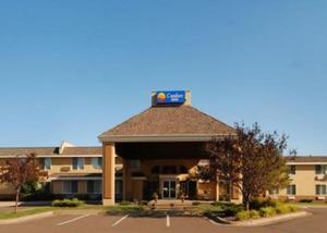 Comfort Inn West property photo