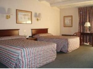 Burnsville Inn property photo