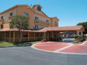 La Quinta Inn & Suites Irvine Spectrum property photo