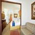 Holiday Inn Express CHICAGO NW-VERNON HILLS property information