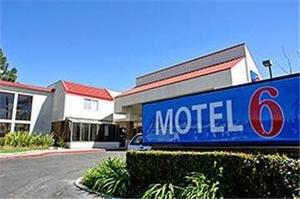 Motel 6 Irvine Orange County Airport property photo
