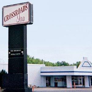 Crossroads Inn Effingham property photo