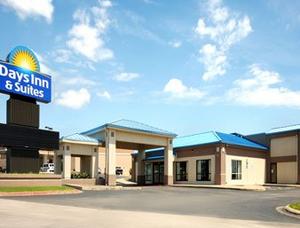 Days Inn And Suites Moline Airport property photo