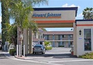 Howard Johnson Inn and Suites- Orange property photo