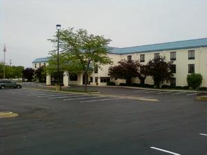 Americas Best Inns and Suites Kankakee Bourbonnais property photo