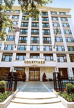 Courtyard Washington Embassy Row property photo