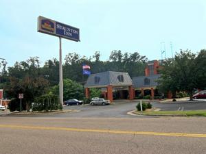BEST WESTERN Staunton Inn property photo