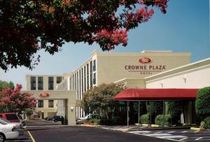Crowne Plaza Hotel RICHMOND WEST property photo