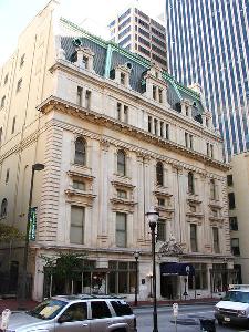 Tremont Plaza Hotel property information
