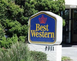BEST WESTERN PLUS Eagle Rock Inn property photo