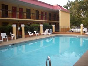 Red Roof Inn Cartersville property photo
