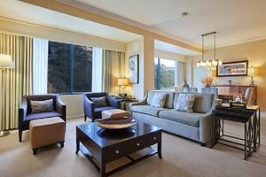Hilton San Diego Mission Valley property photo