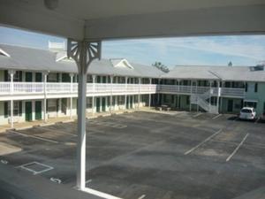 Key West Inn Chatsworth property photo