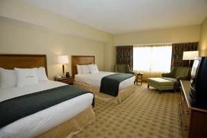 Doubletree Guest Suites  Conference Center ChicagoDowners property photo