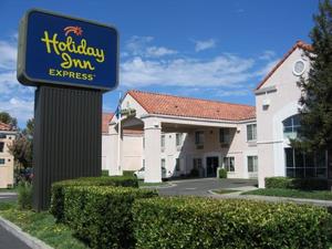 Holiday Inn Express BRENTWOOD property photo