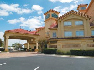 La Quinta Inn & Suites Austin Airport property photo