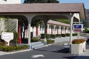 Travelers Inn property photo