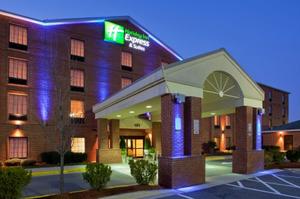 Holiday Inn Express Hotel & Suites I-95 CAPITOL BELTWAY-LARGO property photo