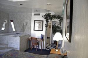 BEST WESTERN Desert Aire Hotel property photo