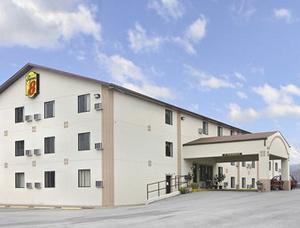 Super 8 Eureka/Six Flags Nearby property photo