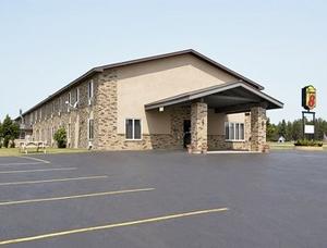 Super 8 Munising Wetmore Area property photo