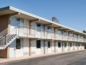 Days Inn Columbia property photo