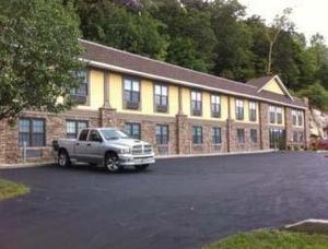 Days Inn McAfee - Vernon property photo
