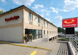Econo Lodge Jersey City property photo
