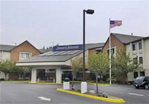 Howard Johnson Hotel - Newark property photo
