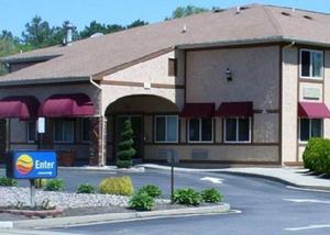 Comfort Inn Manchester Township property photo