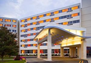 Renaissance Woodbridge Hotel property photo