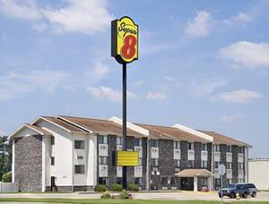 Super 8 Evansville East property photo