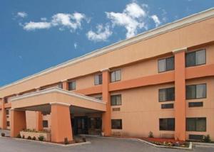 Comfort Inn & Suites Airport property photo