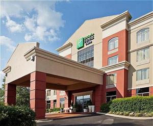 Holiday Inn Express Murfreesboro Central property photo