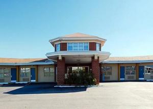 Econo Lodge Topeka property photo
