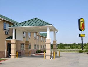 Super 8 Winfield/Quail Ridge Area property photo