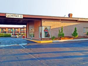 BEST WESTERN Adobe Inn property photo