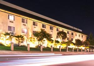 BEST WESTERN PLUS Inn of Hayward property photo