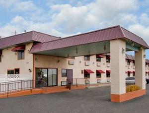 Howard Johnson Inn Clovis property photo