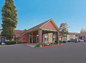 BEST WESTERN PLUS Town & Country Lodge property photo