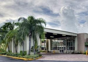 Rodeway Inn & Suites Airport/Cruise Port property photo
