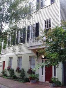 Luxury Living Savannah property photo
