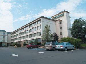 La Quinta Inn & Suites Clifton property photo